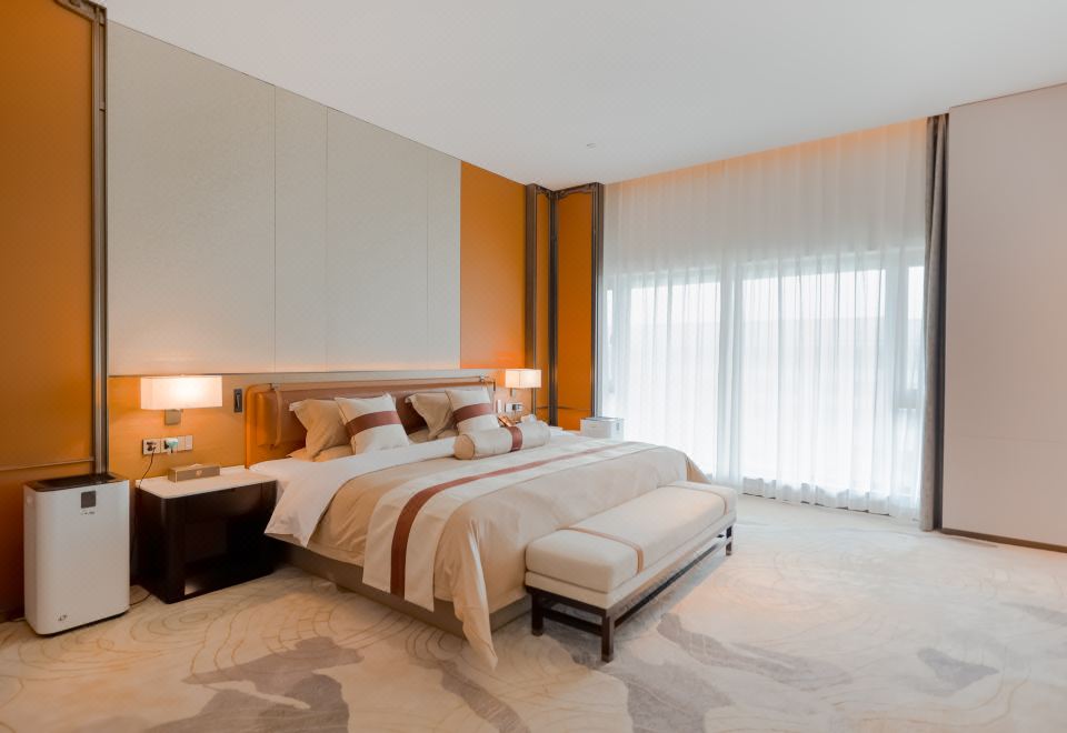 行政套房-270o观漳泽湖旖旎风光