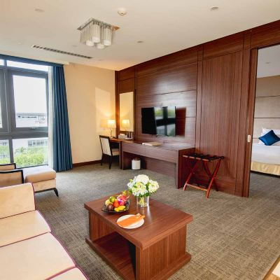 尊貴特大床套房 新城市貝卡麥克斯飯店優惠