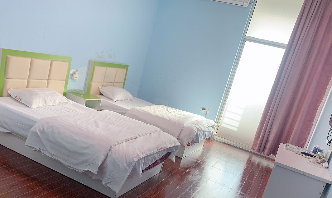 Junan Business Hotel雙人床大床