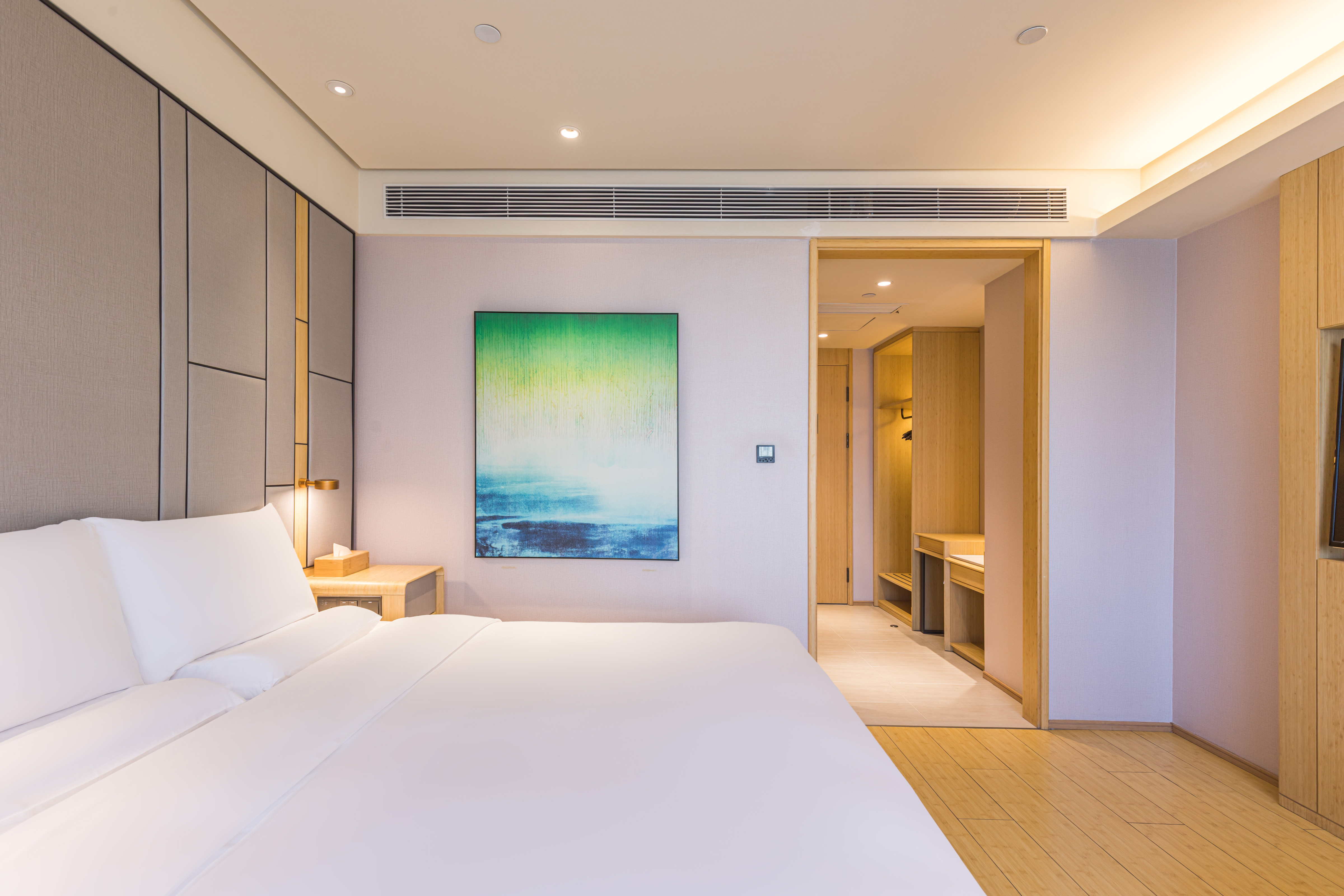 舒压-高级大床房（落地窗+小冰箱+mini茶海）