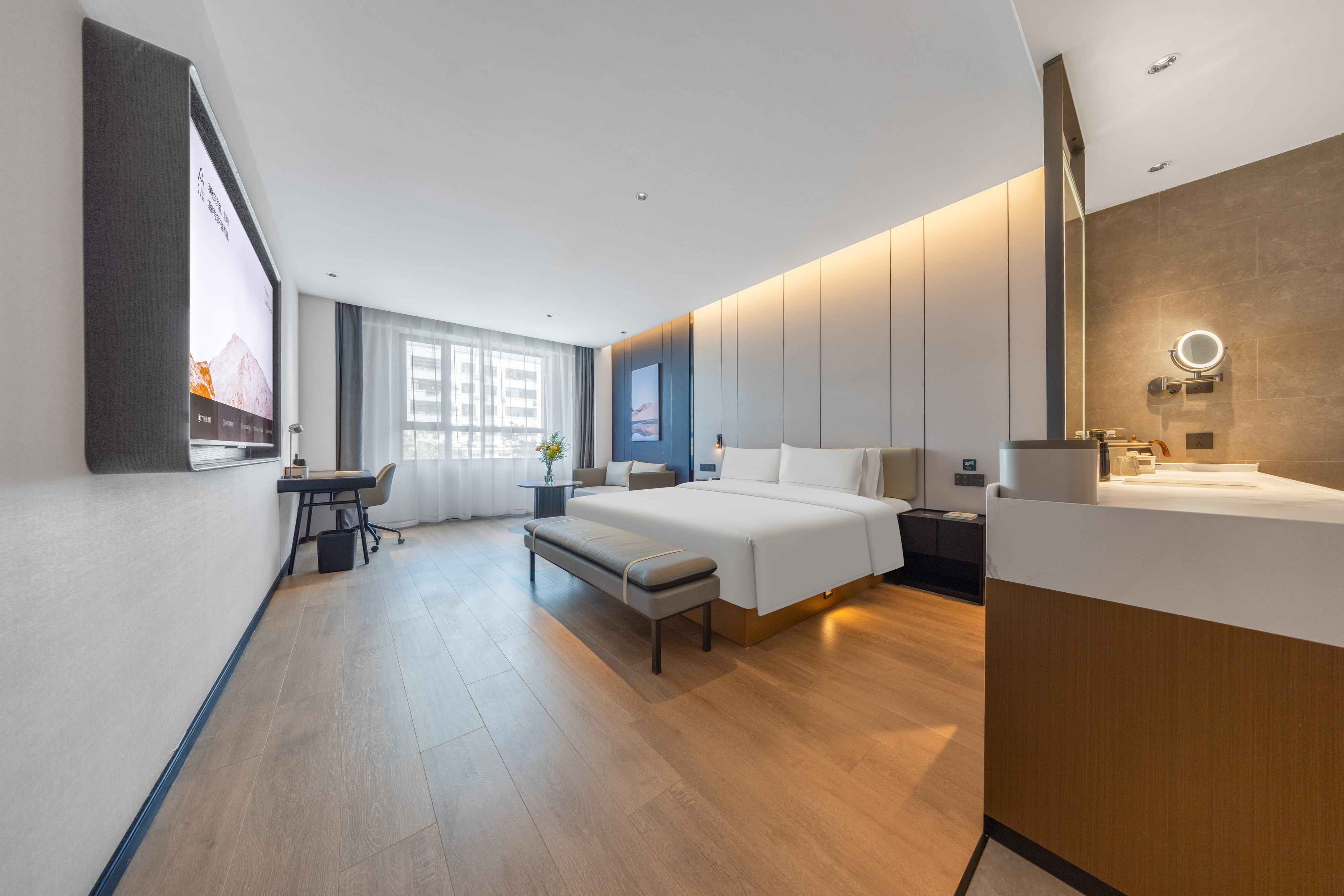 行政大床房（电视投屏+小冰箱+语音客控）