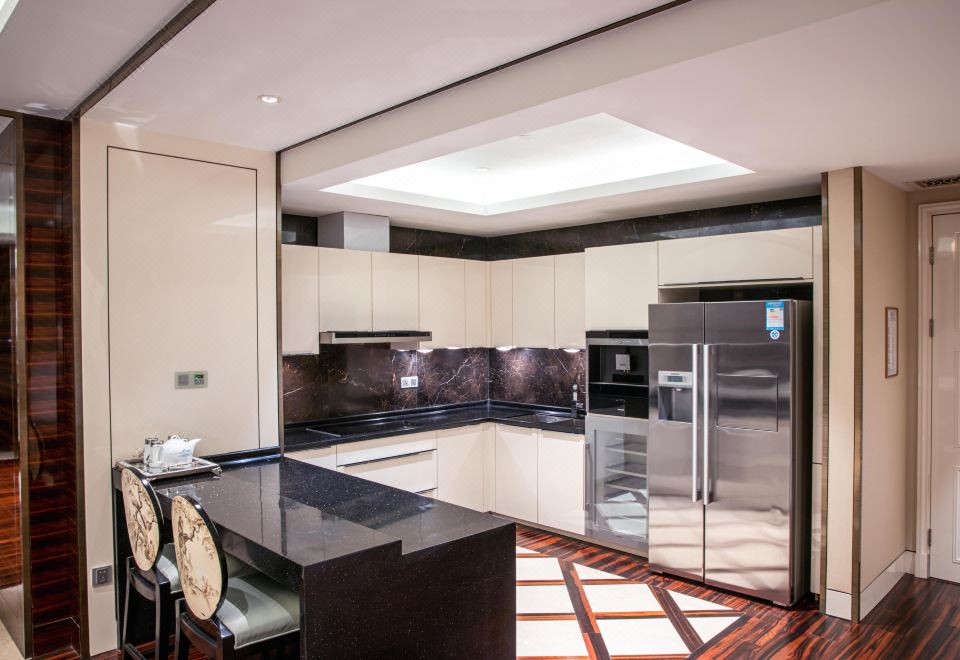 The Azure Qiantang, a Luxury Collection Hotel, HangzhouPresidential Suite - River-View (Living room, kitchen)