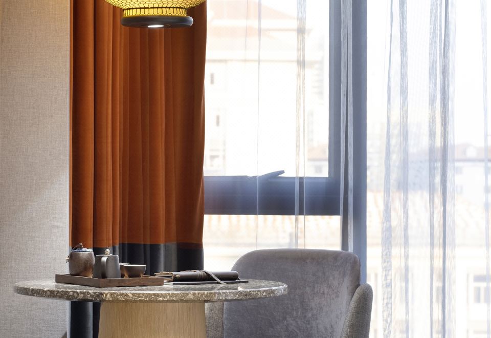 观影踏燕大床房