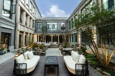 No. 8 Courtyard Homestay (Daming Lake Baotu Spring) Hoteles en 