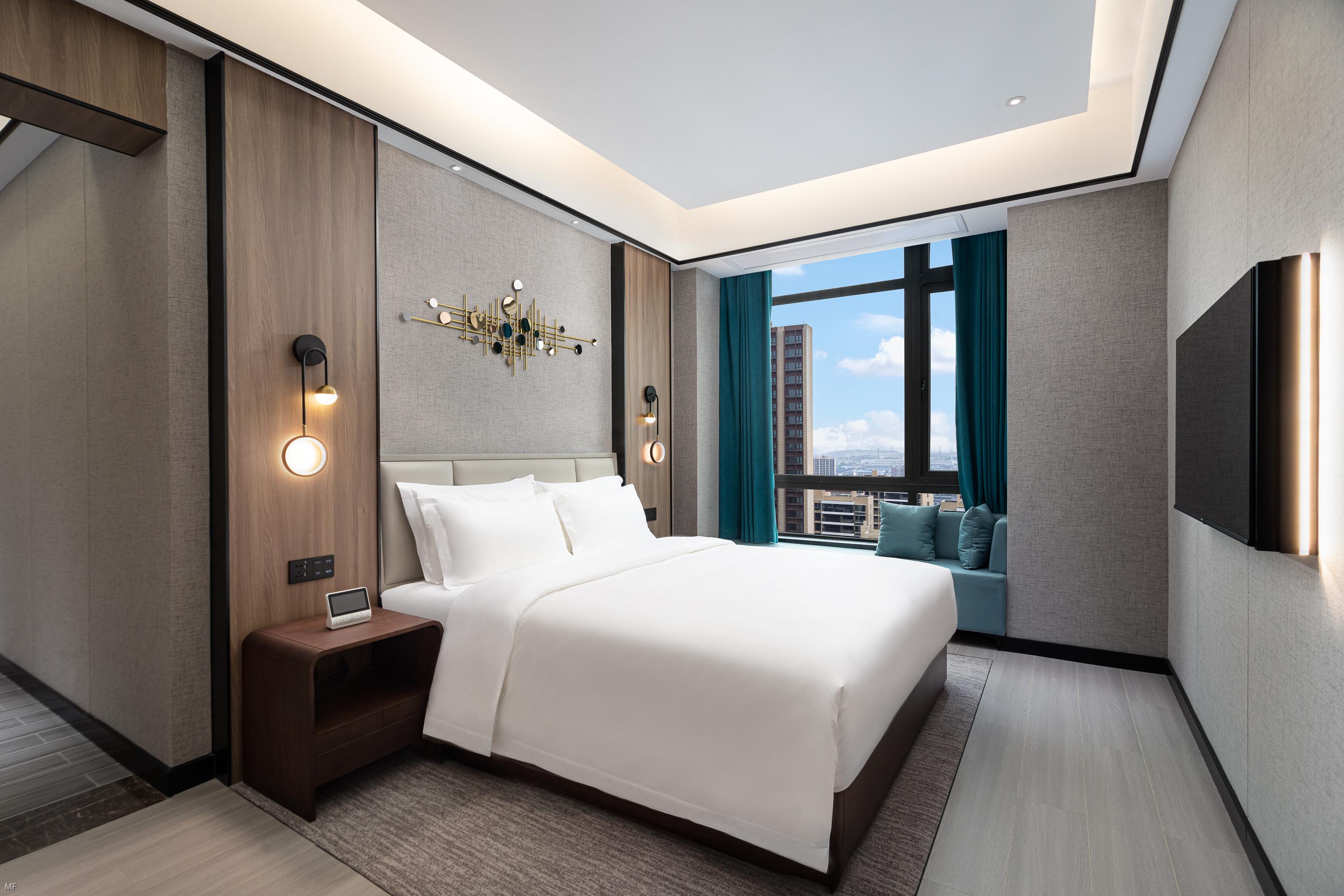 巨幕影院套房（100寸巨幕+晚安樂睡床墊）