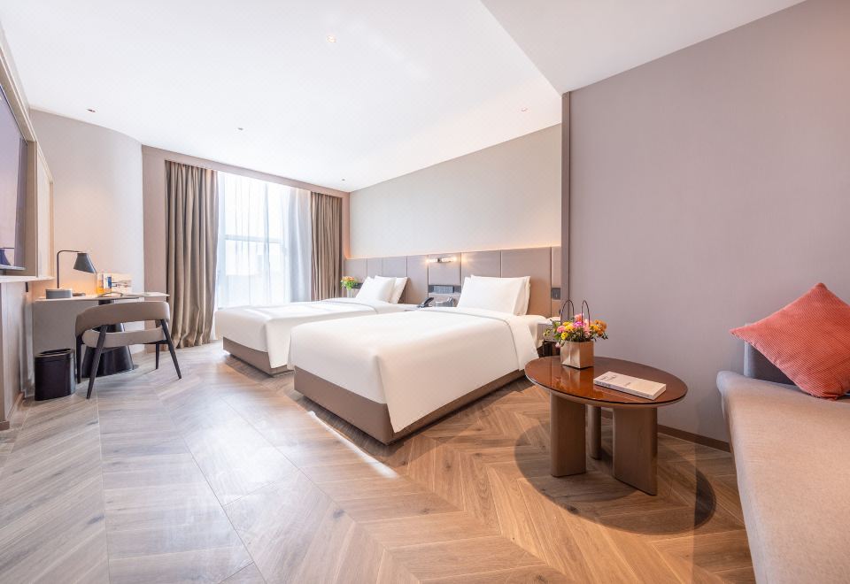 Atour S Hotel, Hisense Plaza, Qingdao Olympic Sailing CenterJi Mu Family Room (Mini Fridge +Leifen Hair Dryer + Projection + Deep Sleep Pillow Pro)