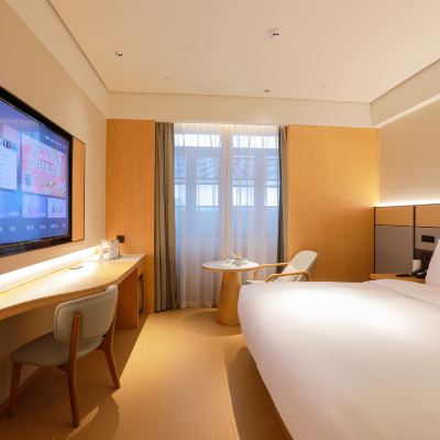 景觀大床房（65寸智能投屏電視+小冰箱） 全季飯店（廈門翔安馬巷店）優惠