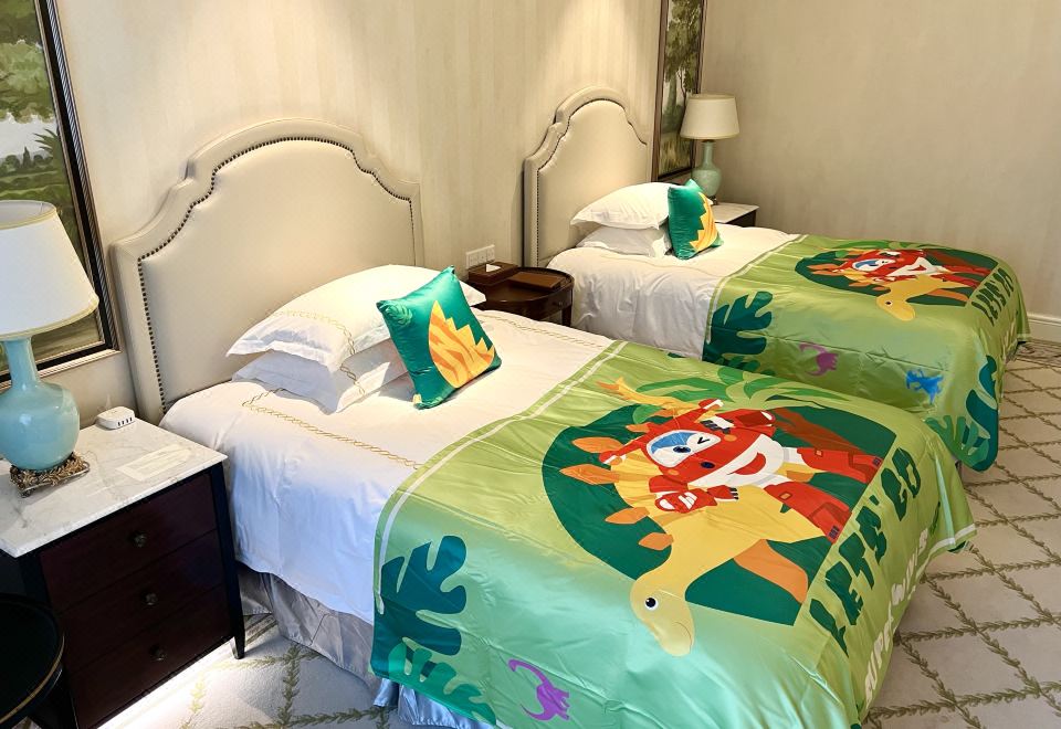 The Dragon Hotel at TaohuayuanThemed Room (2 Beds)