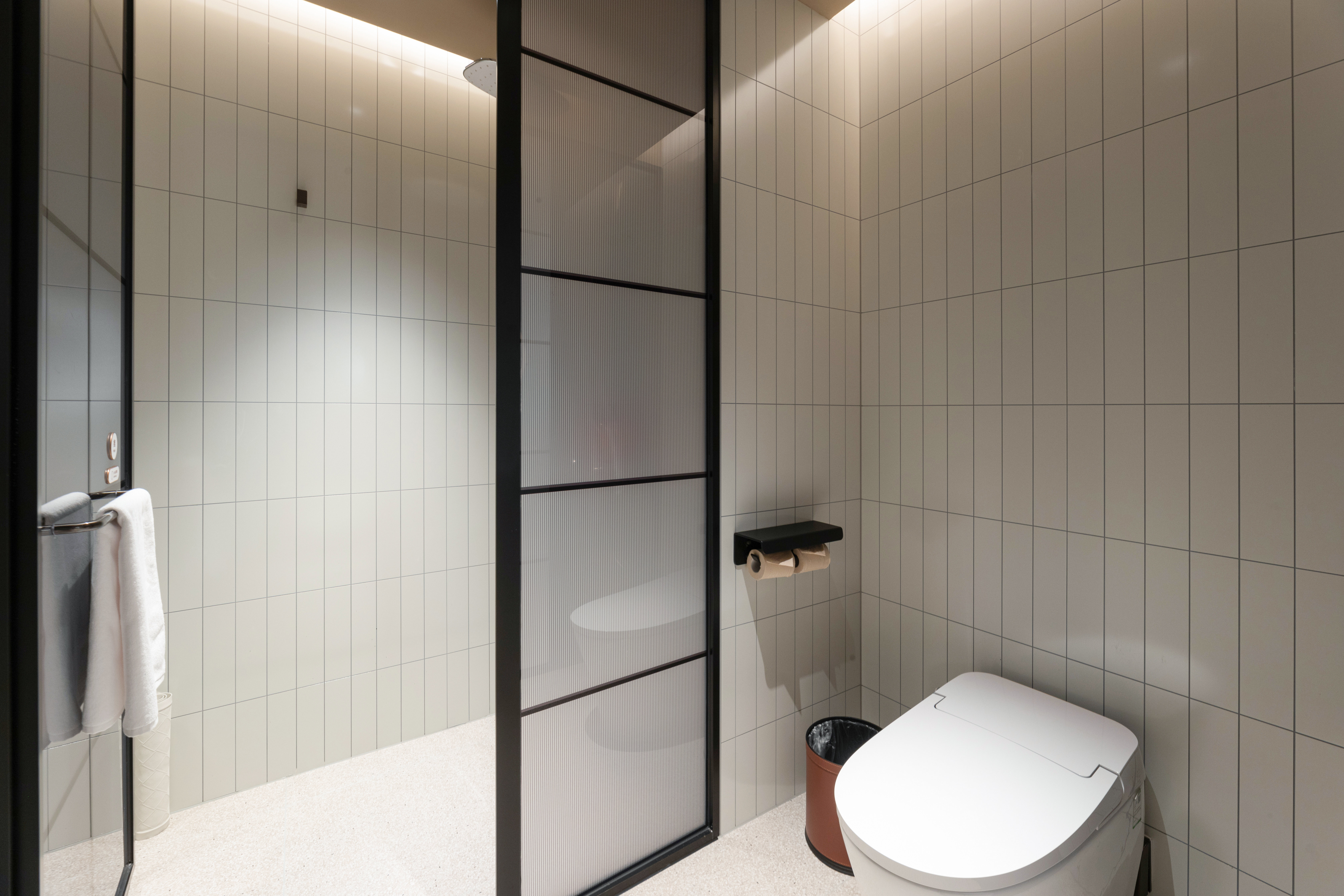 高级大床房（智能客控+电视投屏+小冰箱+智能马桶）