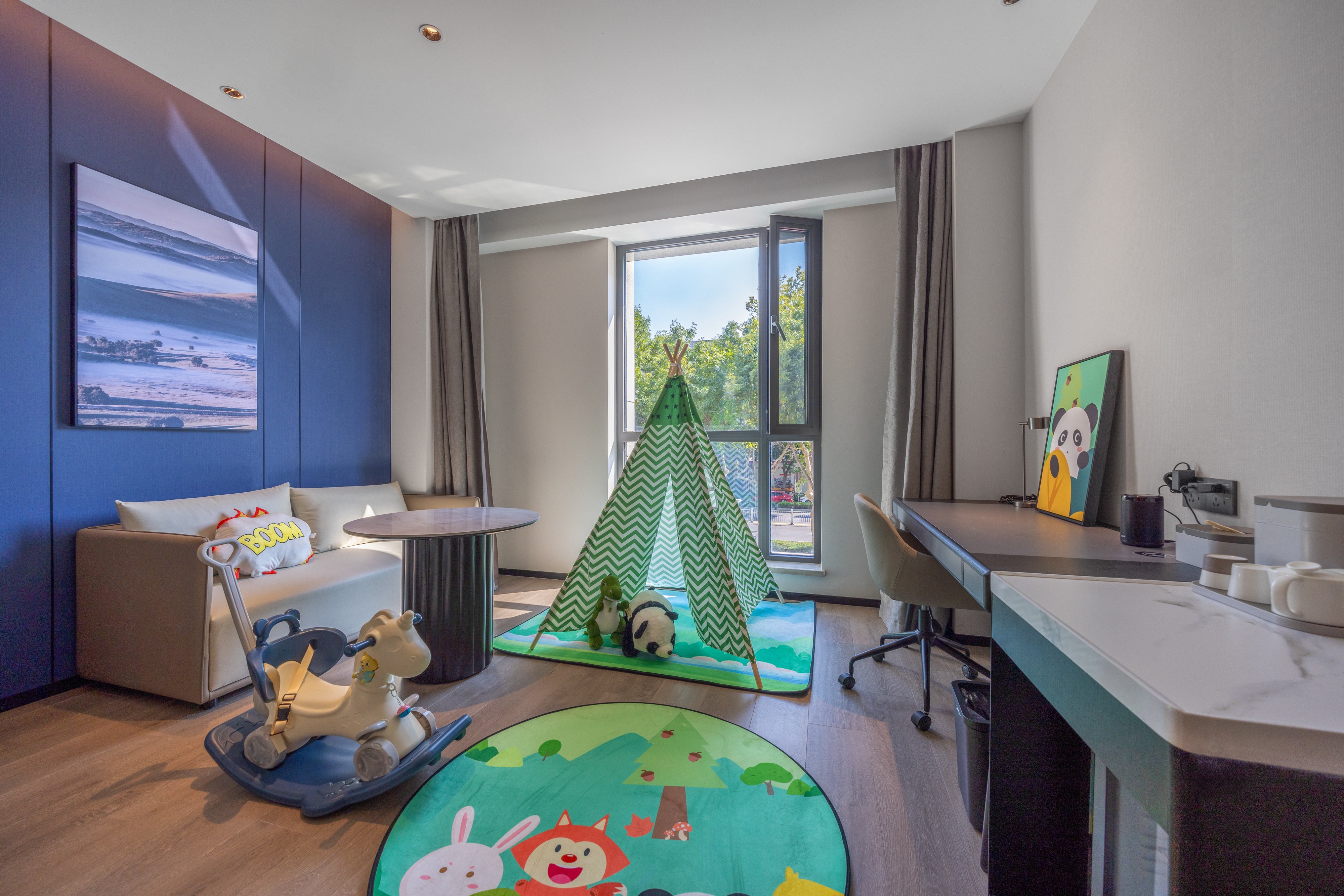 尊享亲子双床房（电视投屏+小冰箱+语音客控）