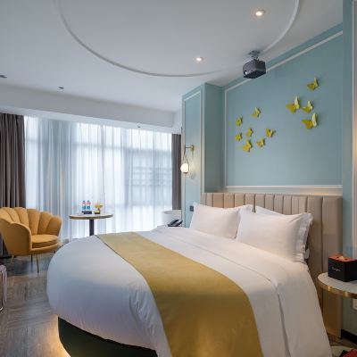 享浴大床房（巨幕投影+全身泡泡浴+影視會員） 美宿歡致酒店（樟樹時代廣場店）優惠