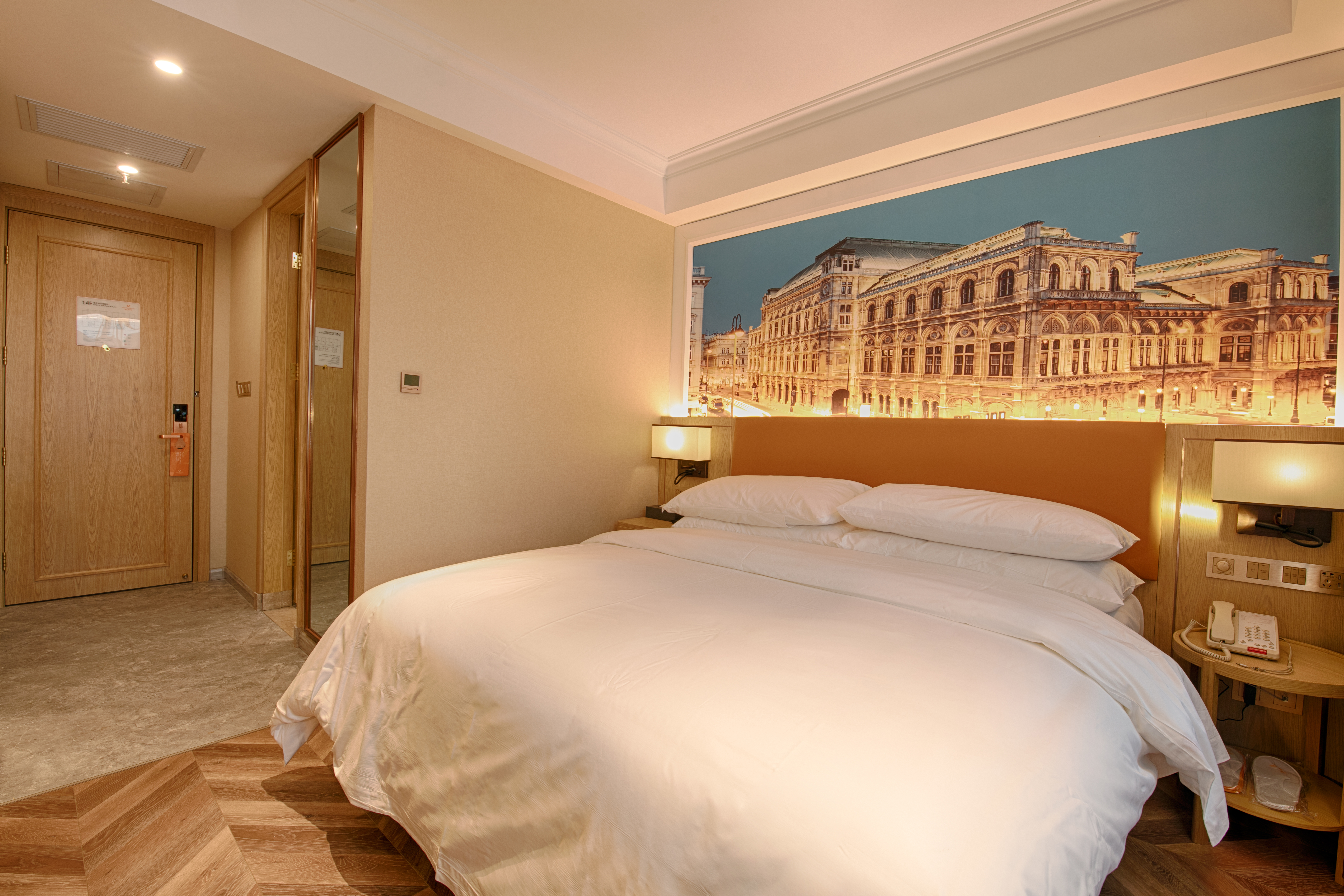 标准大床房【手机投屏+深睡床品】