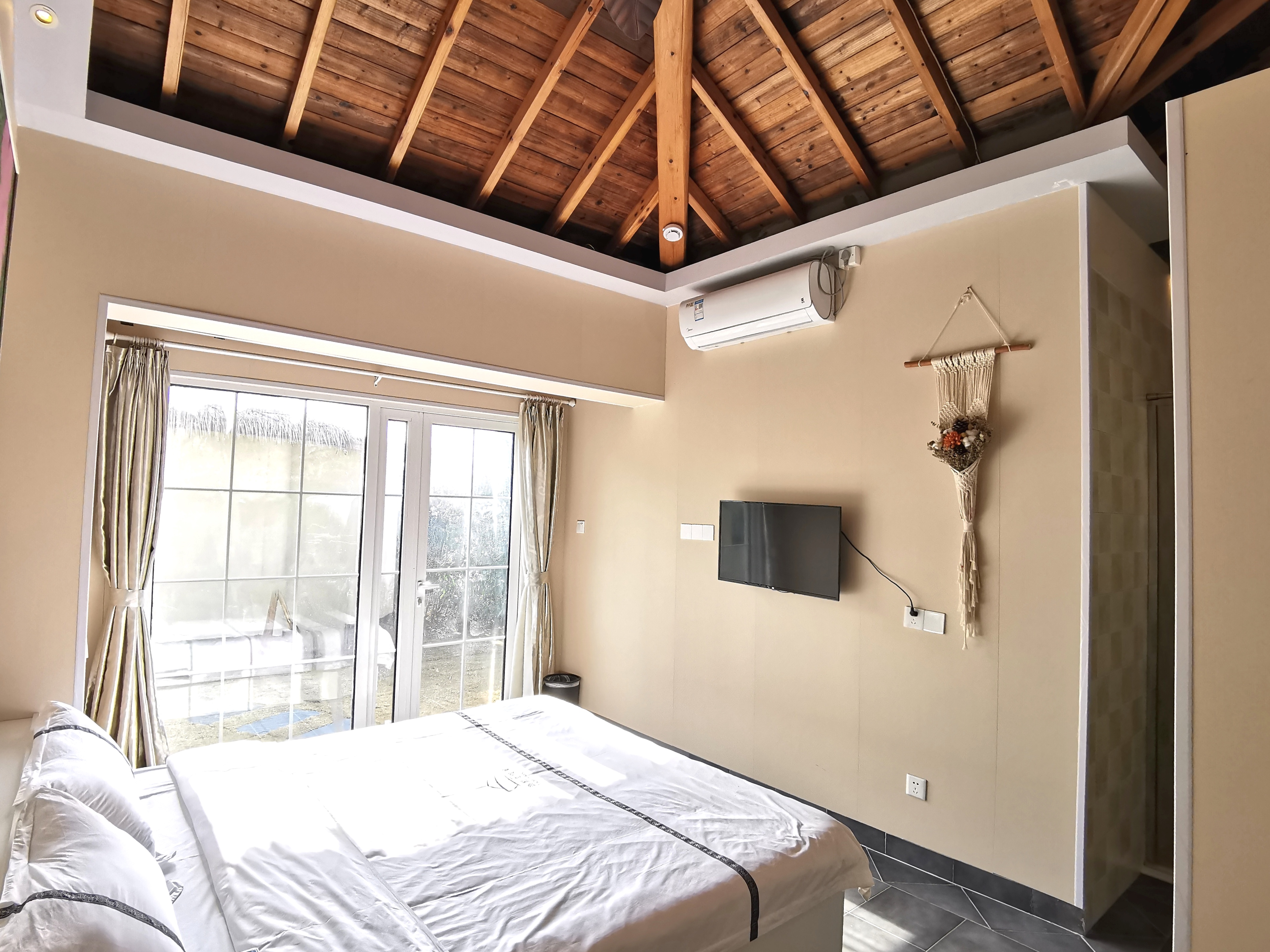 Garden Room (Double Bed)