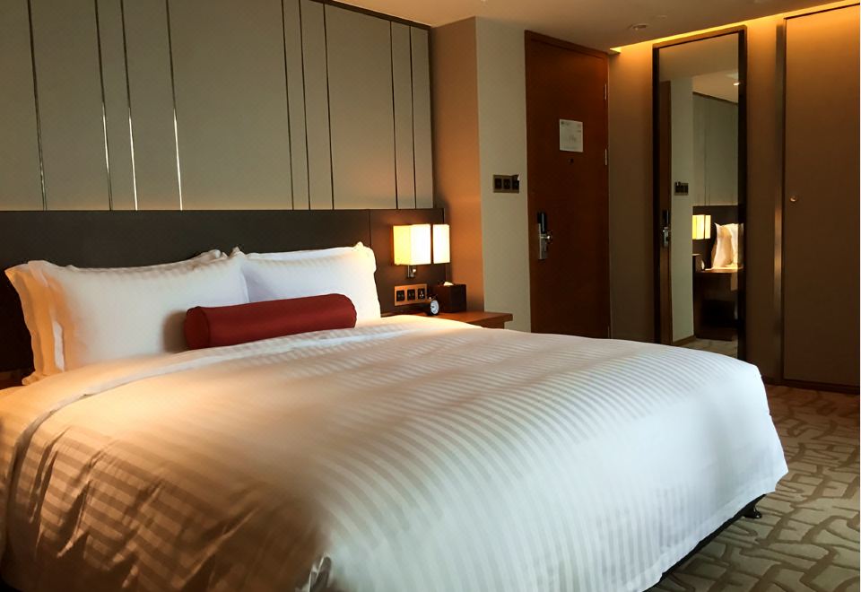 Swiss Grand NanchangSuperior Double Room