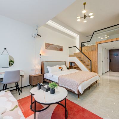 複式豪華投影大床房（烘乾洗衣機） 利騰電競公寓（富華里店）優惠