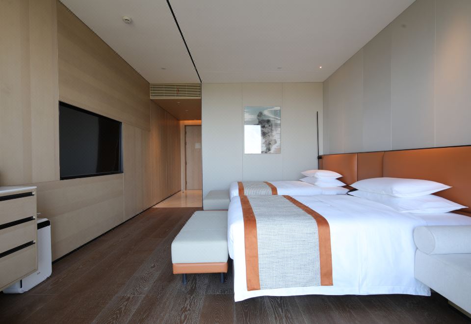 Twin Lake View Room