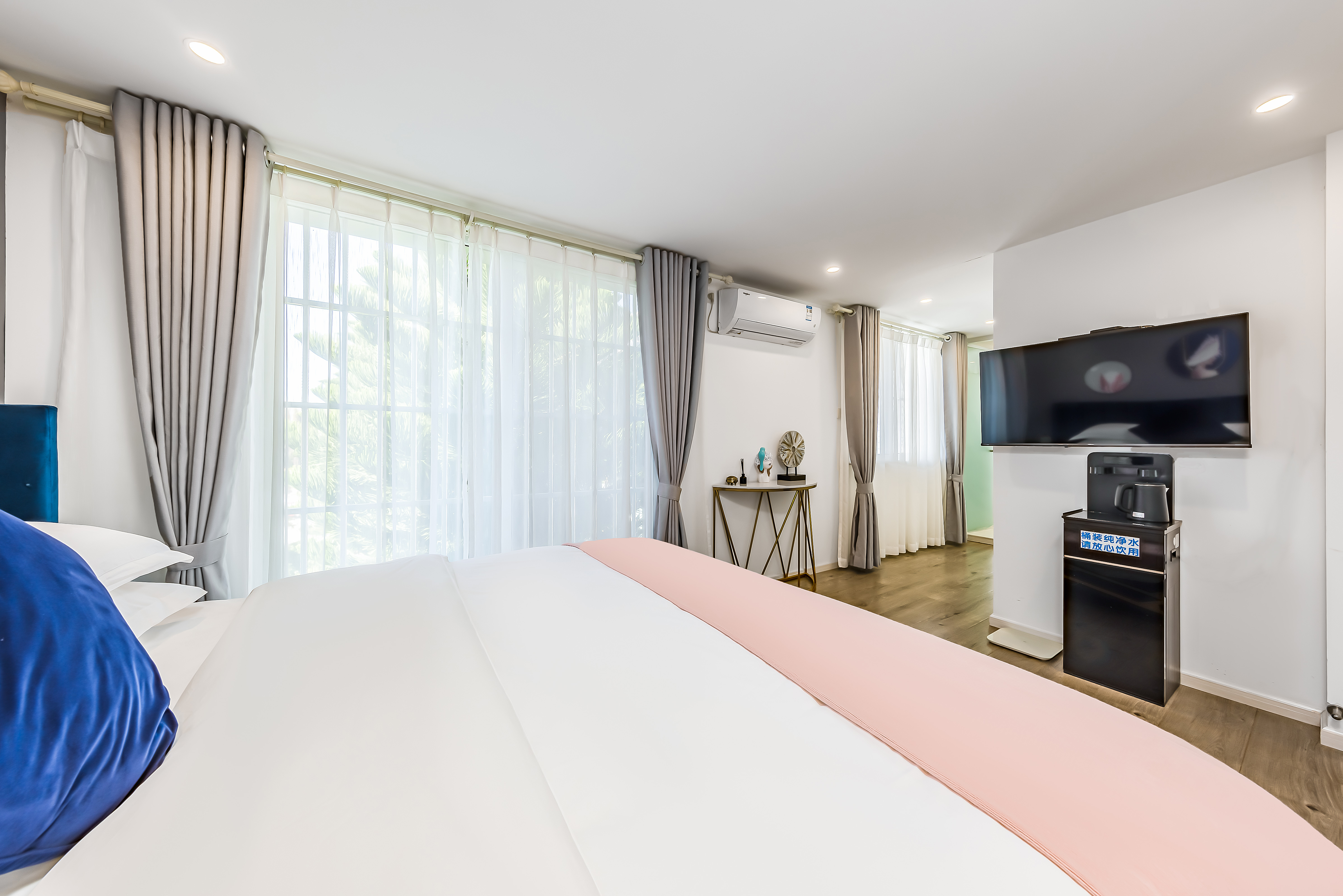 彩境·简约大床房（全景玻璃|恒温空间）