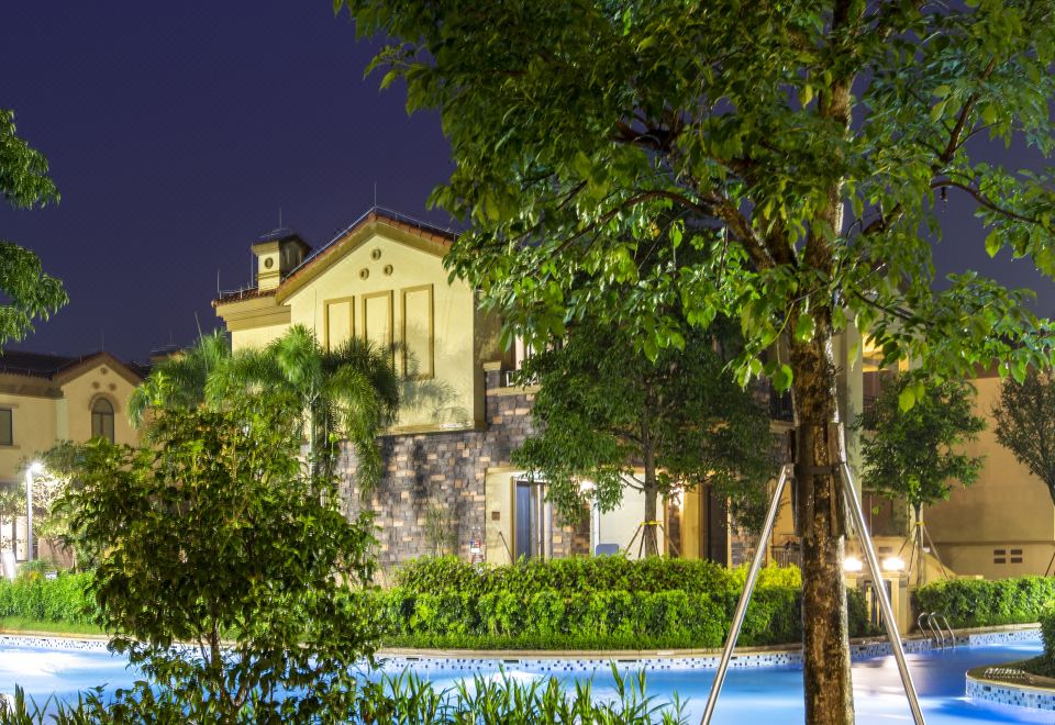 Yuetianxia Hot Spring HotelB-zone Hydrophilic Hot Spring Three Bedroom Villa