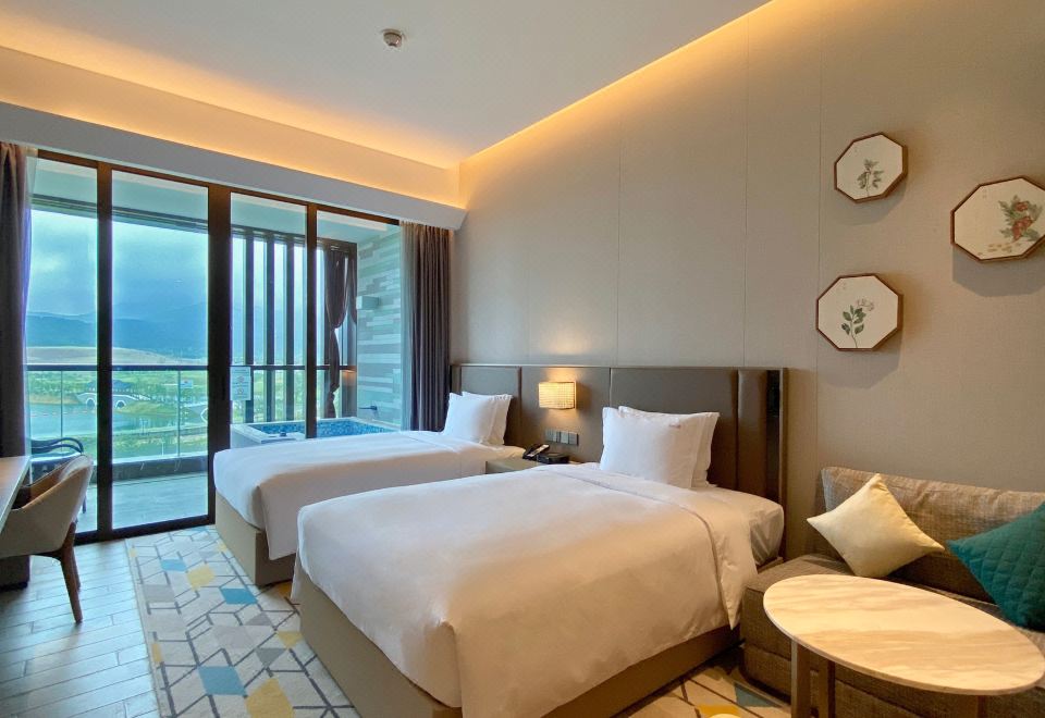 温泉高级湖景双床房