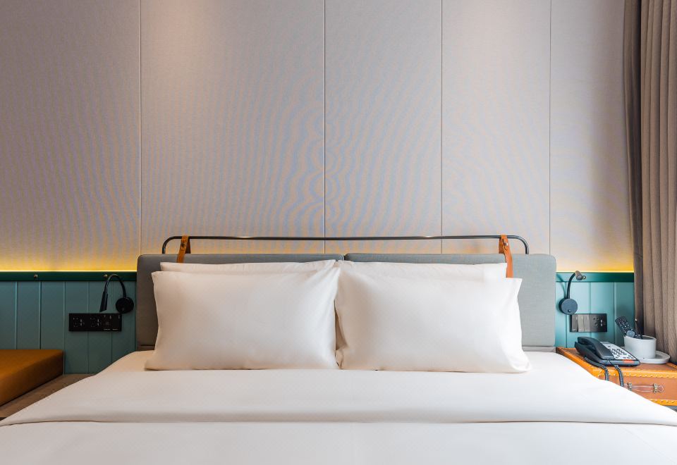 轻享大床房（裸棉床品+记忆枕）