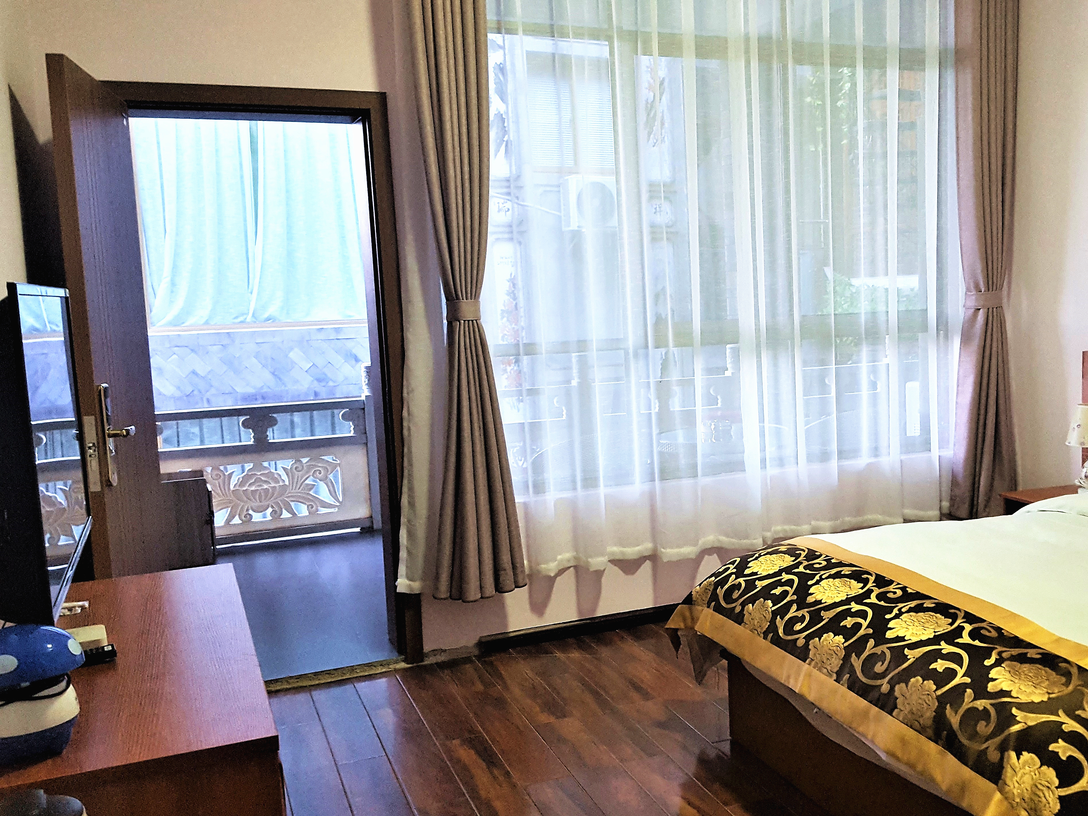 舒適大床房（202）