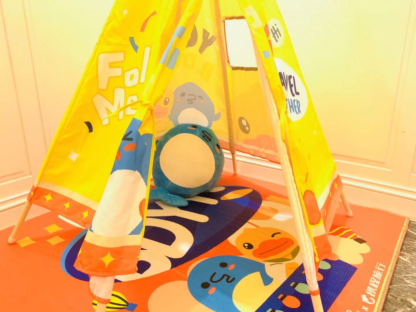 B-DUCK黄鸭亲子家庭套房（享大客厅，黄鸭玩偶陪伴）