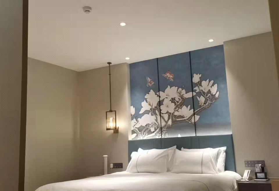 Smart Touch Of Elegance Double Bed Room