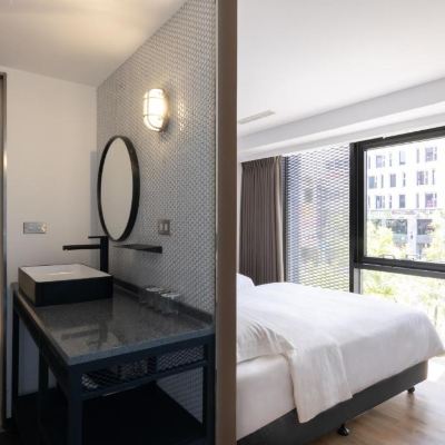 精緻家庭房 河堤漫旅-高雄站前館優惠