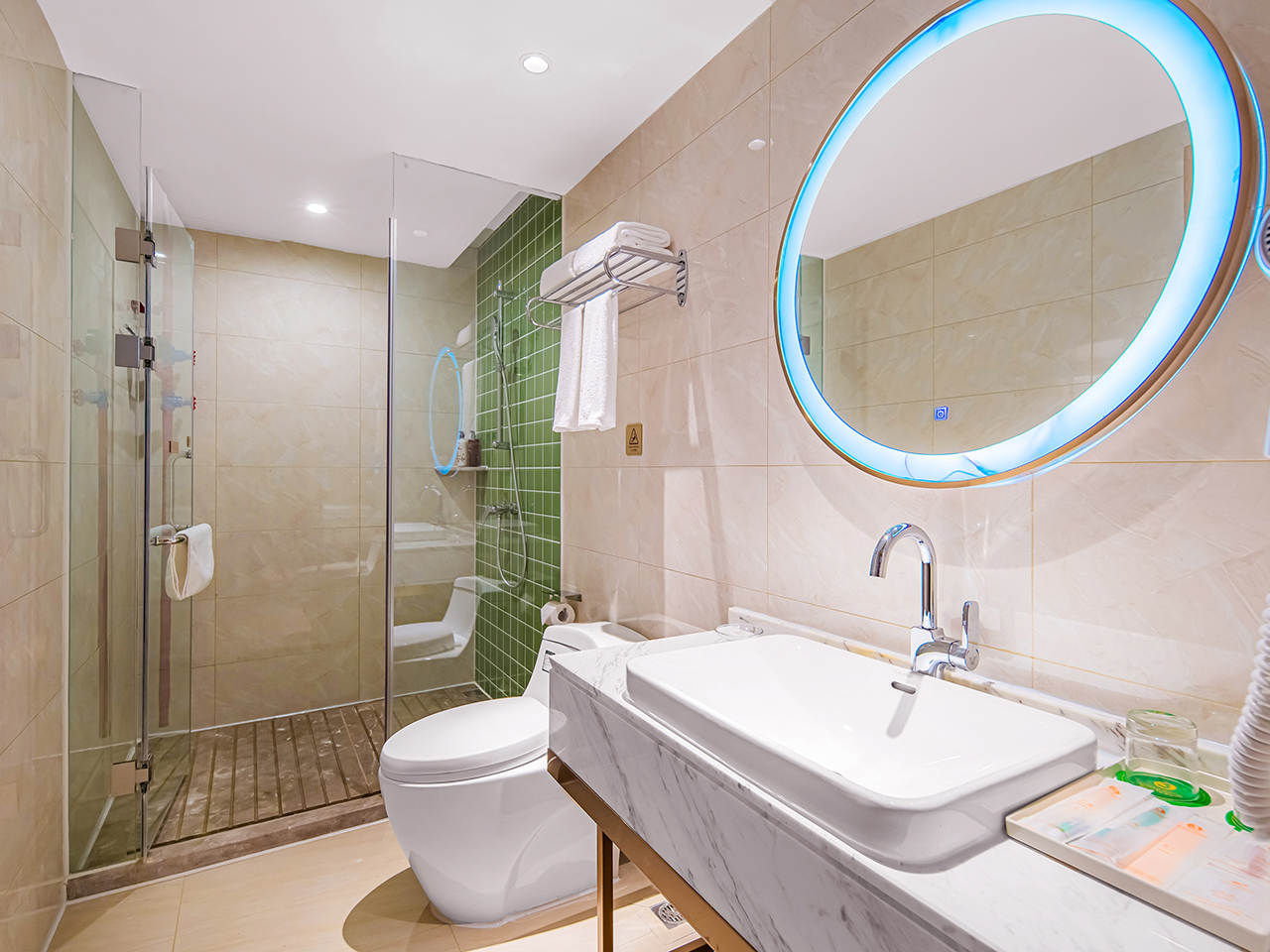 商务大床房（小度全屋智能+空气净化器+愉梦床垫）