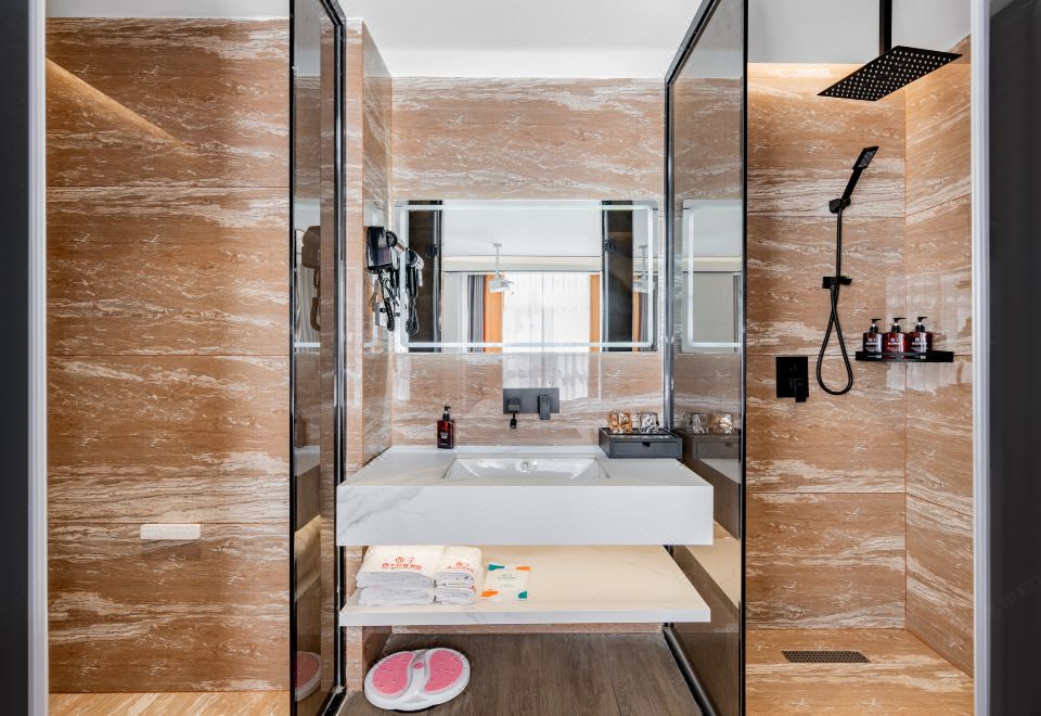 Xizi Light Luxury Hotel (Urad Qianqi Government Store)Cozy Suite