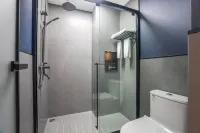 Jinhuang Future Hotel (Mengzi Min'an Road)