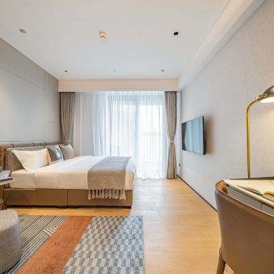 時光雲端城景大床房【高空城景+洗衣機+獨立陽台】 時光ONE國際公寓（深圳福田車公廟店）優惠