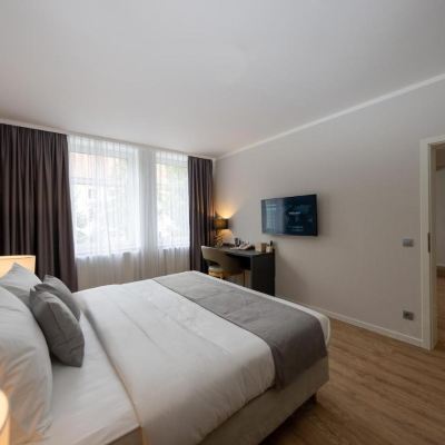 Superior Suite Emily Hotel Promo Code