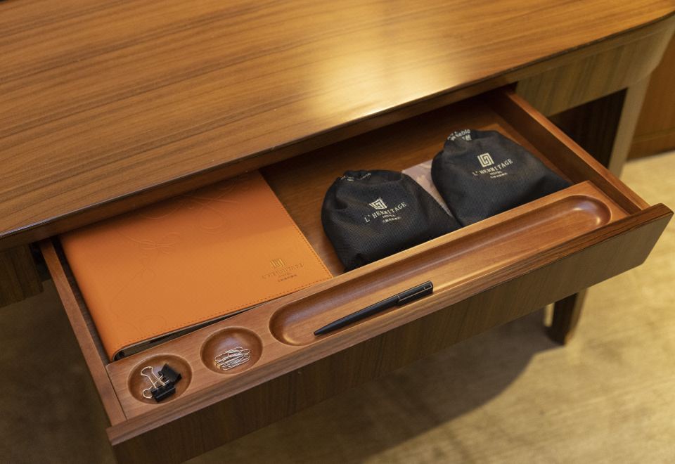 The L'Hermitage Hotel ShenzhenSuperior 2-bed Room