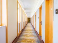 UP Huayi International Hotel (Hanzhong Chenggu County Wenhua Road) Hotels in Chenggu