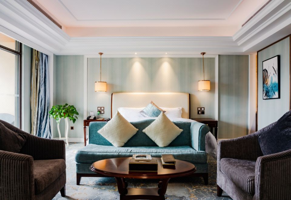 行政豪华大床房（嘉华记忆枕+小冰箱）