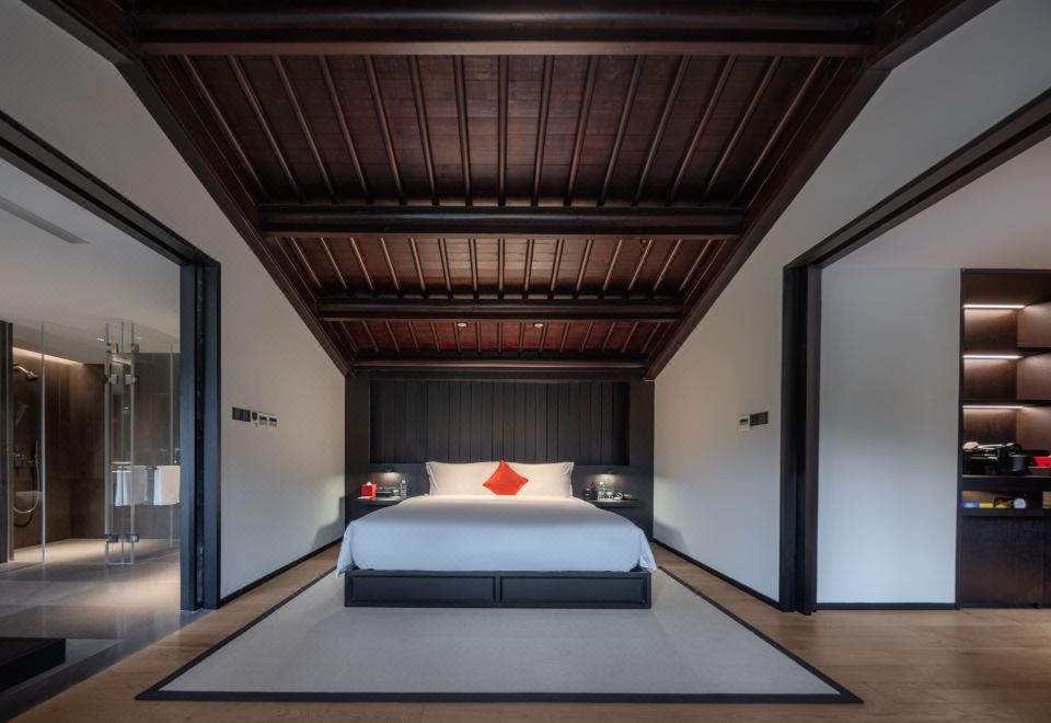 豪华复式庭院家庭套房A