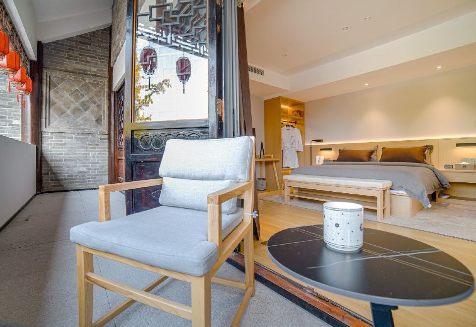 Suite - With View (Terrace, Bathtub)
