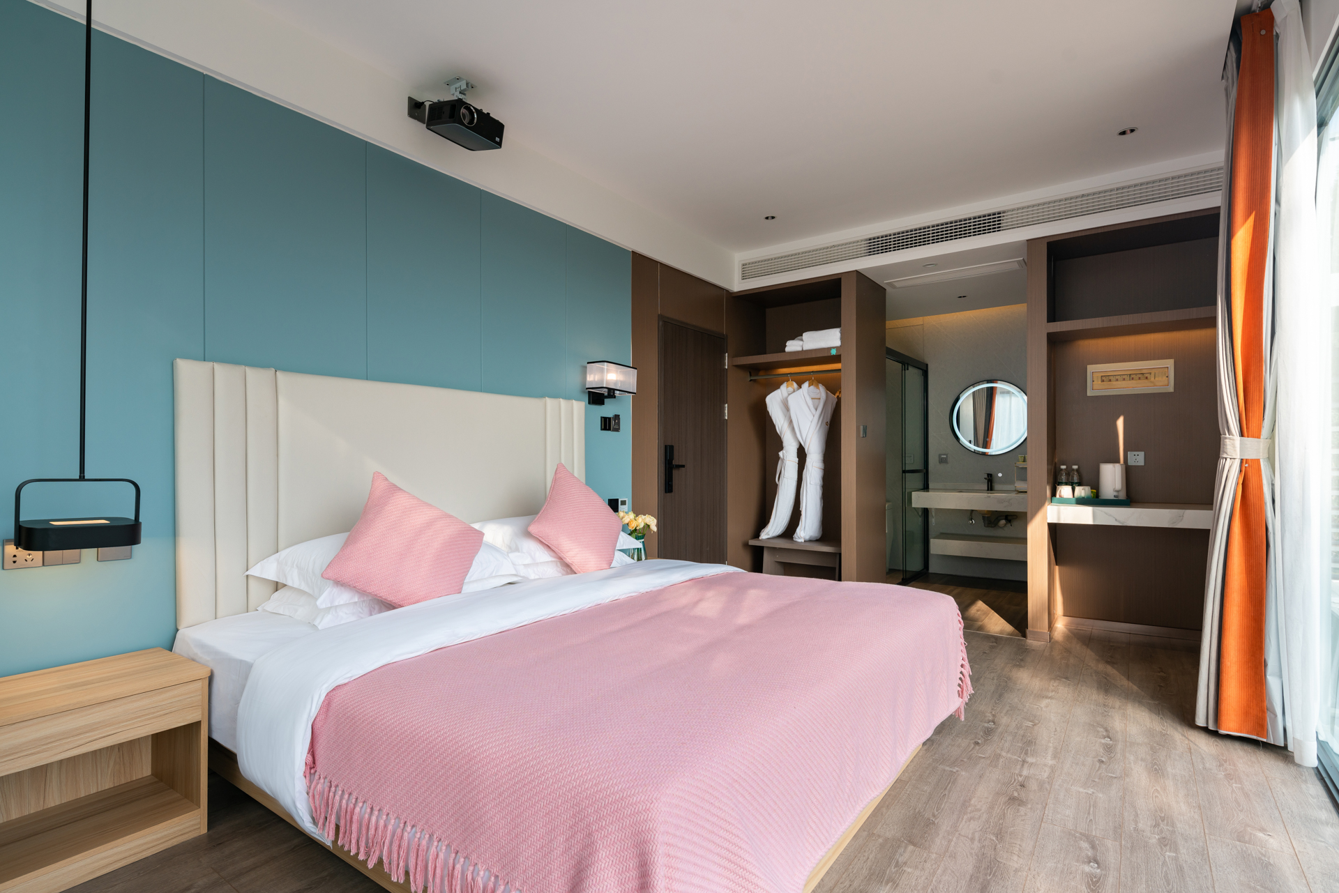 玉蝶·唯美大床房（空调-网红打卡-山野景观--棋牌娱乐）