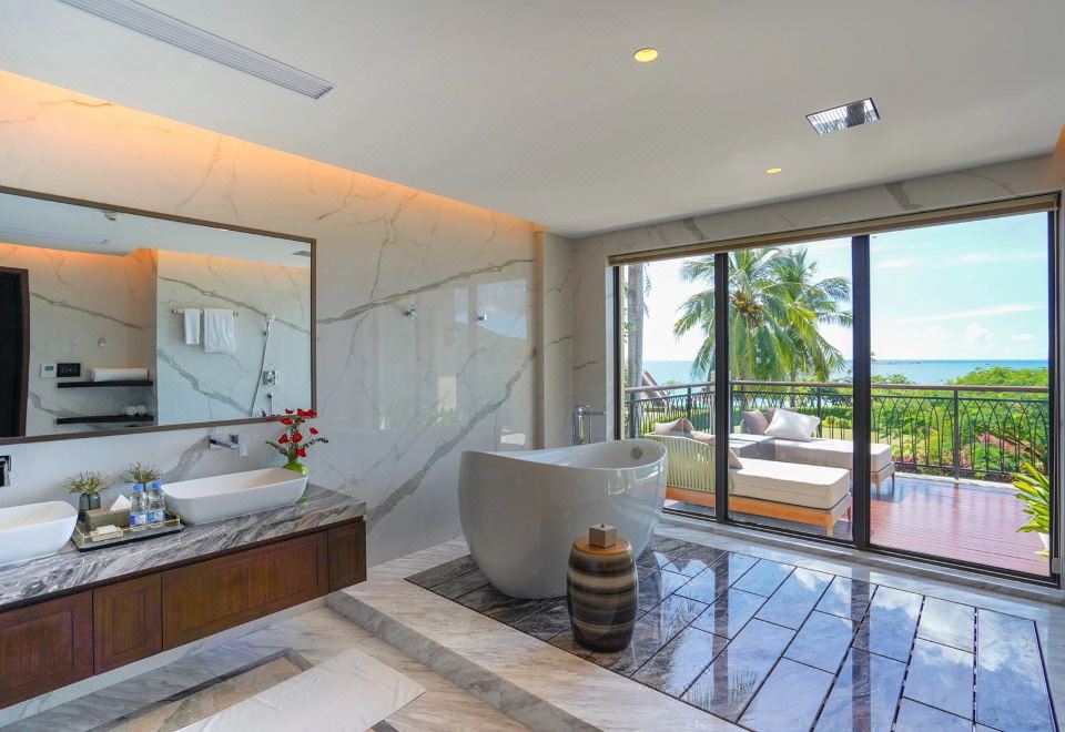 聆海三居别墅|多功能厅+棋牌室+KTV房+SPA房+恒温泳池