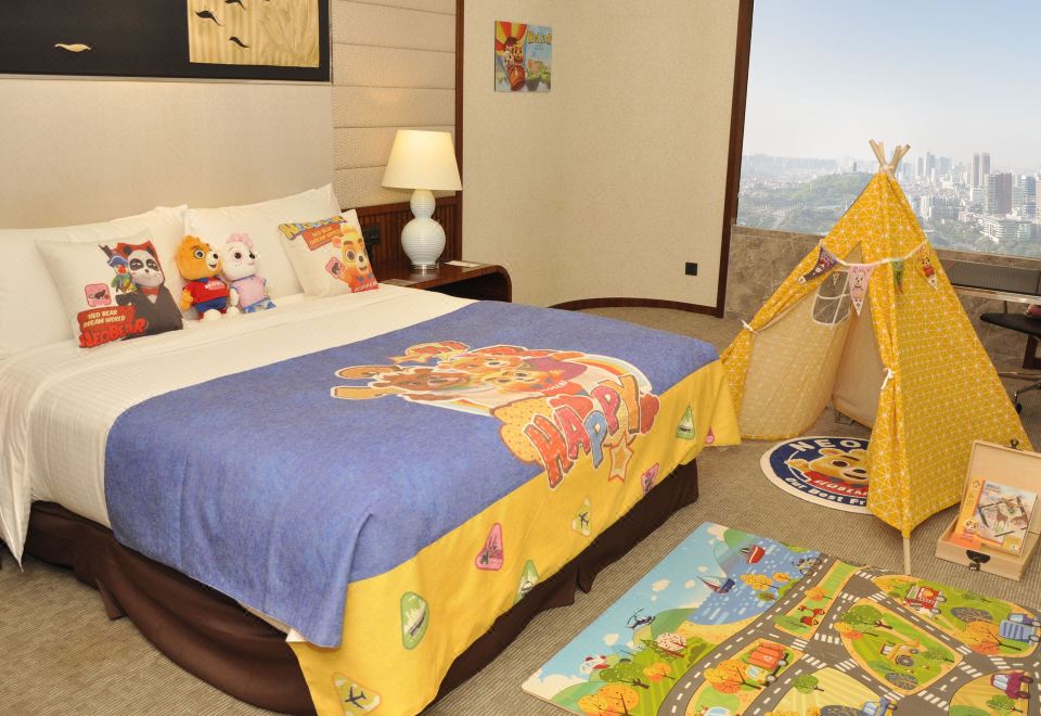 小熊尼奥主题豪华湖景大床房