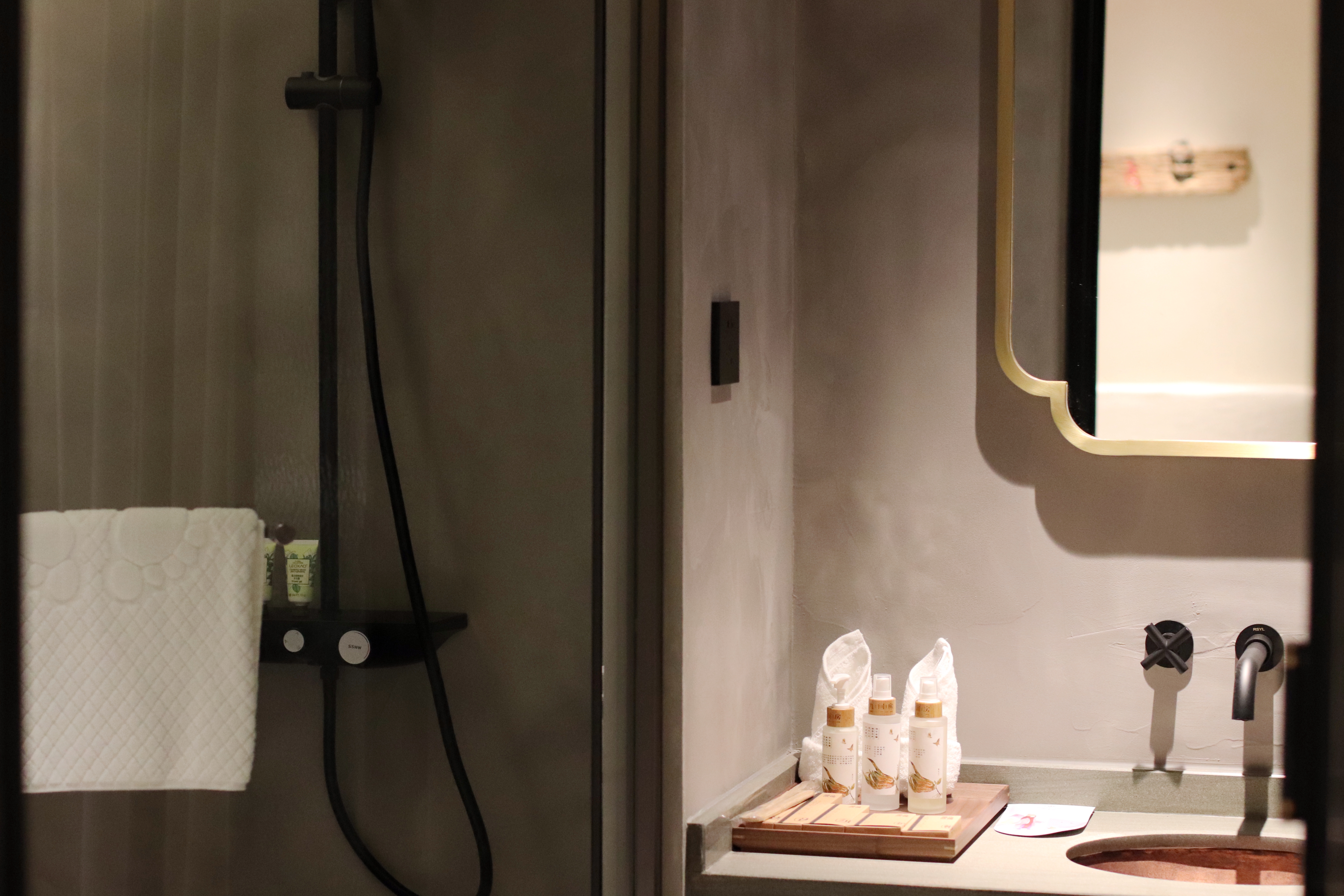 Jiujianfang B&B (Nantou Ancient City Branch)露台投影大床房（100寸高清投影+手机智能客控+迷你冰箱+智能马桶）