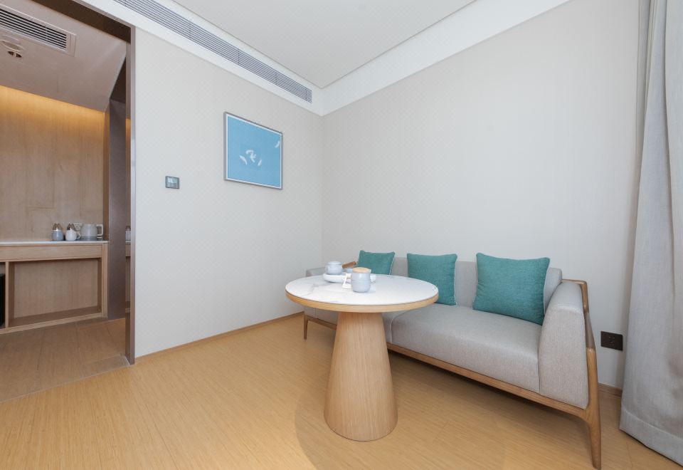 套房（65寸4K电视投屏+智能客控）