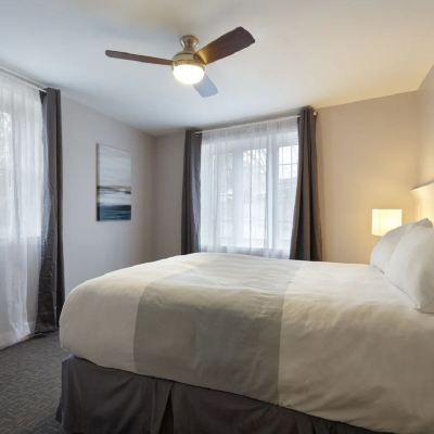 Family Two Bedroom Suite with Kitchen Picton Harbour Inn Promo Code