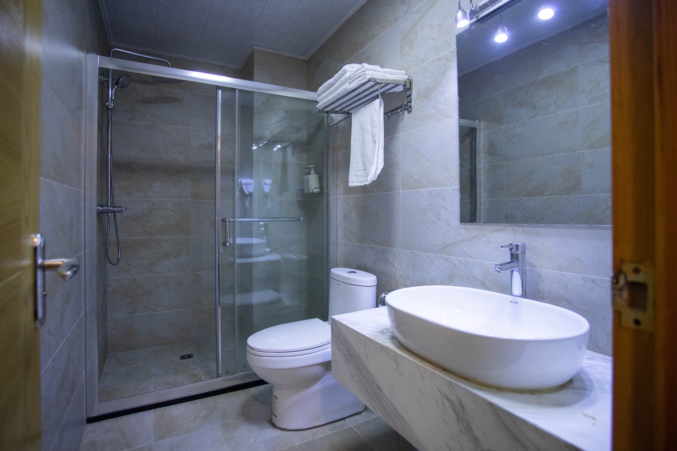 日星隐曜亲子房