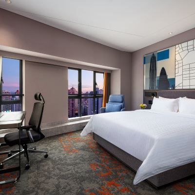 高級大床房 深圳東門希爾頓歡朋飯店優惠