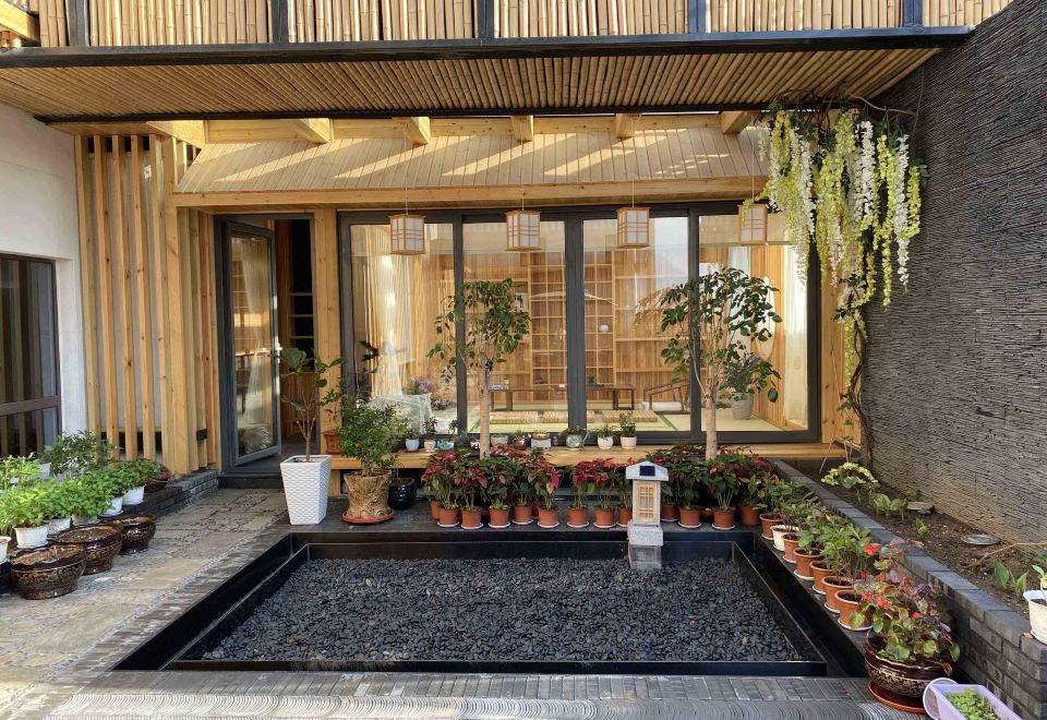 花園商務大床房（冰箱+詩意空間+多款枕頭）