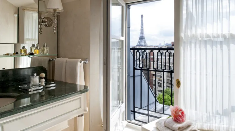 フォーシーズンズ ホテル ジョルジュ V パリ 外観