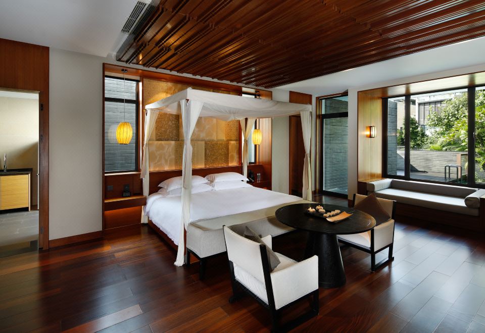 尊享恒温泳池别墅套房