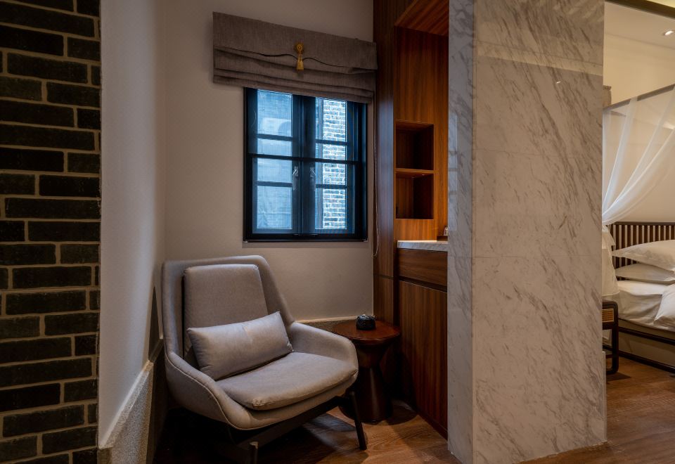 Floral Hotel·Yinlu hotel  (Huitong Ancient Village Shop, Tangjiawan Town, Zhuhai)Qin Fang Yuan Double Bed Room